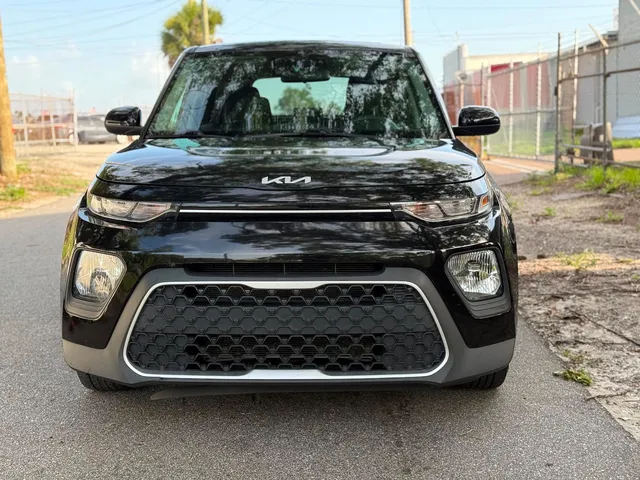 2022 Kia Soul LX Wagon — photo 1